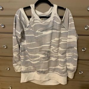 Evereve Vintage Camo Havanna sweatshirt